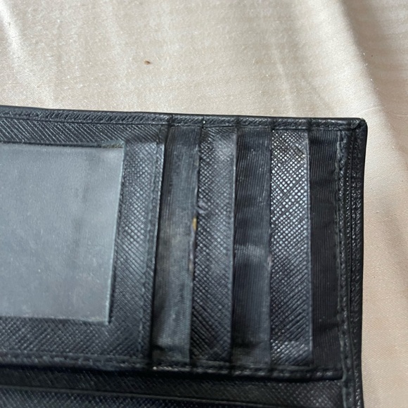 Authentic Salvatore Ferragamo Gancini Icona Vitello Wallet - Picture 4 of 11